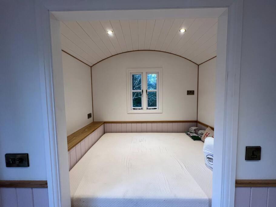 Tranquil Spot Shepherds Hut Cinderford Zewnętrze zdjęcie
